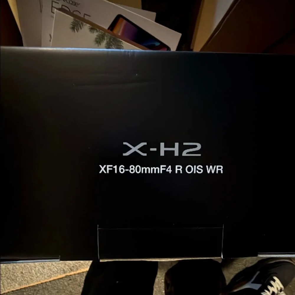 Fujifilm X-H2 with XF16-80mmF4 Lens - Black